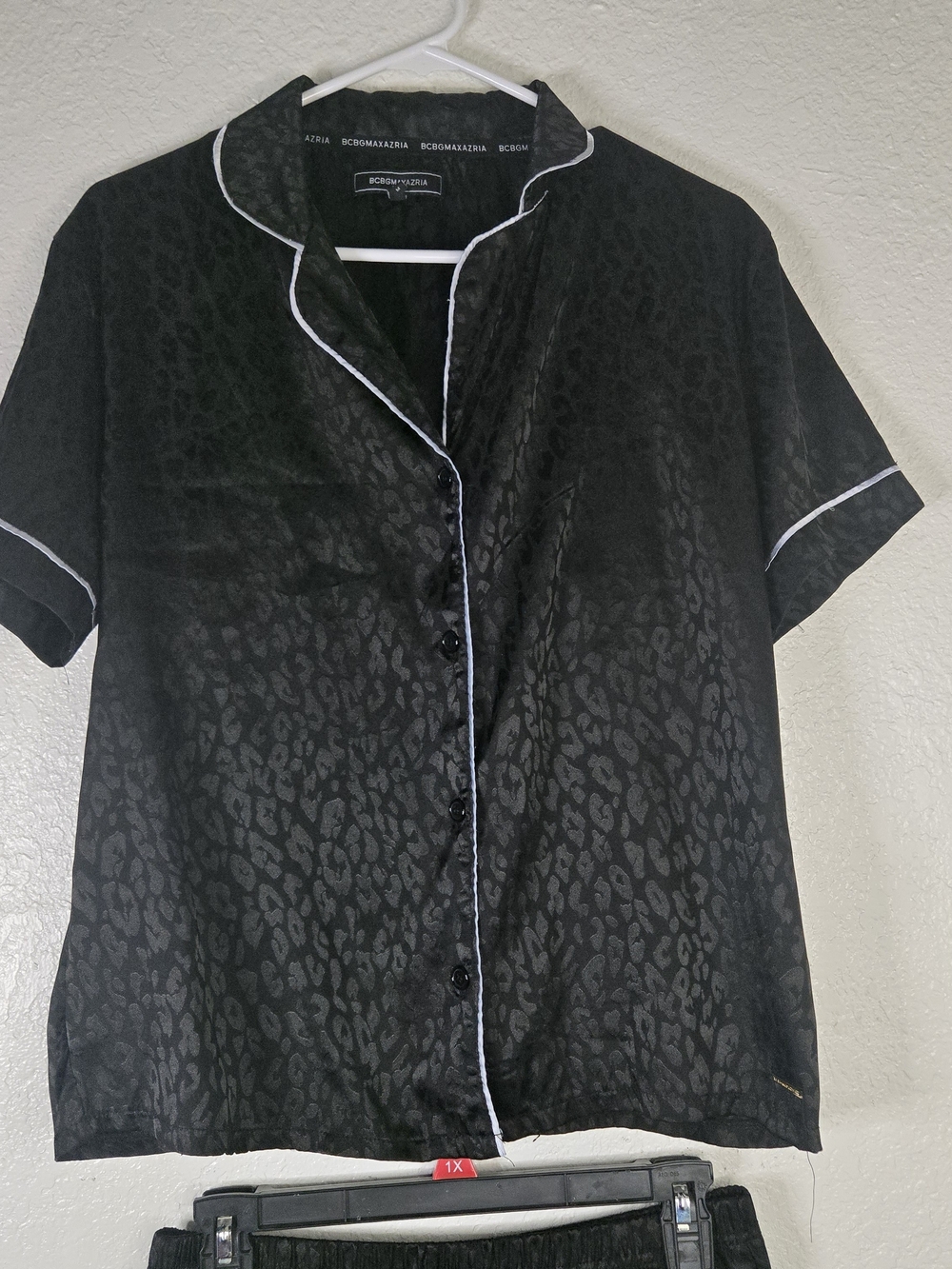 BCBGMaxAzria Black Satin Leopard-Print Short-Sleeve Pajama Top with White Piping